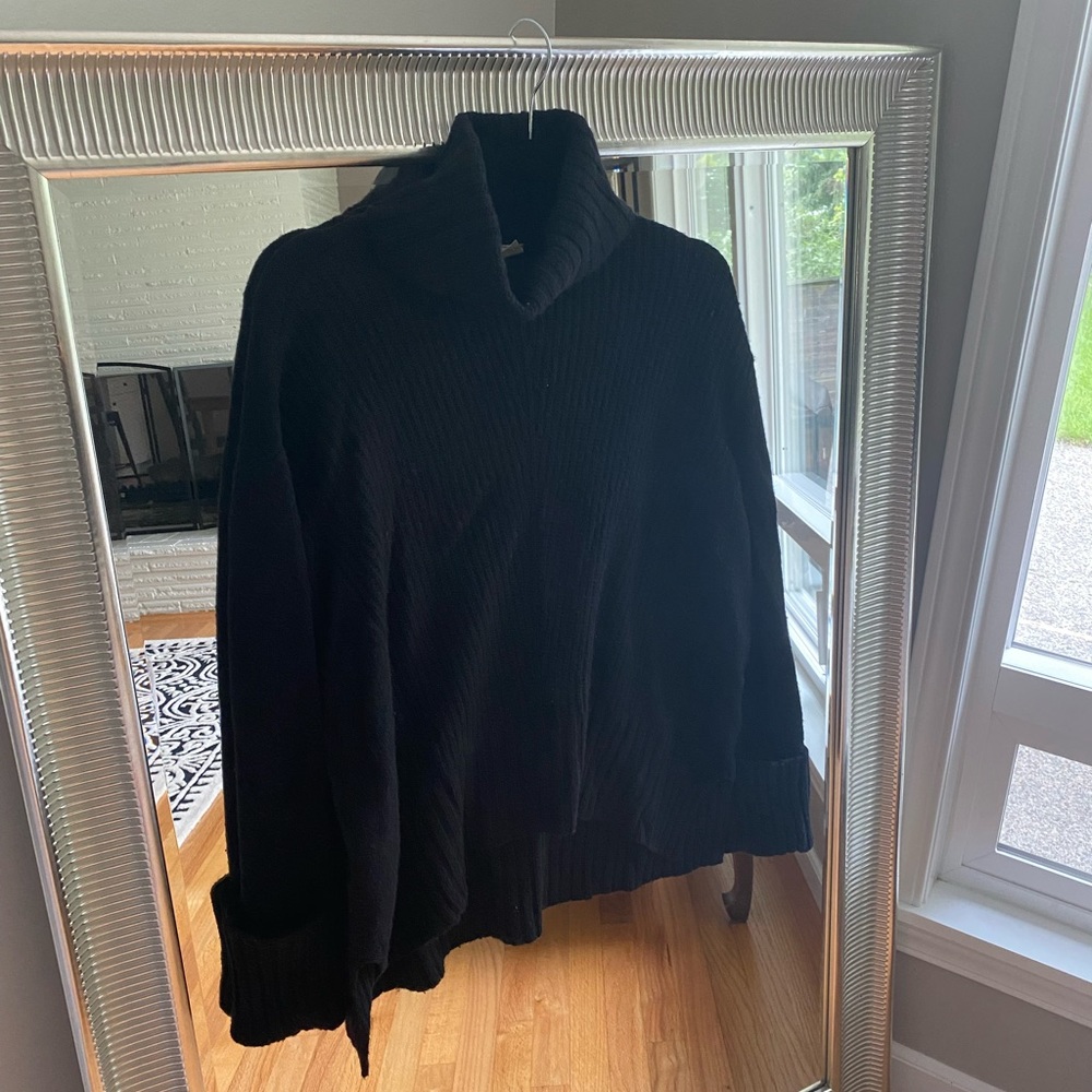 Anthropologie Sweater Turtleneck